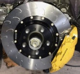 AP_Racing_J-Hook_Disc_Porsche_992_GT3-390x32mm-Rear_PCCB_Install_image