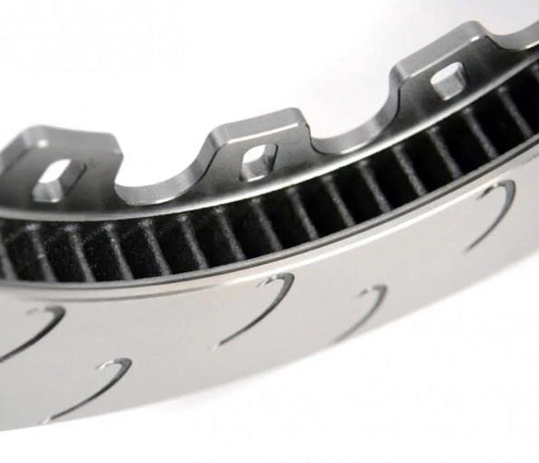 AP_Racing_J-Hook_Disc_Porsche_992_GT3-390x32mm-Rear_SKU_13.01.20026_mounting_image