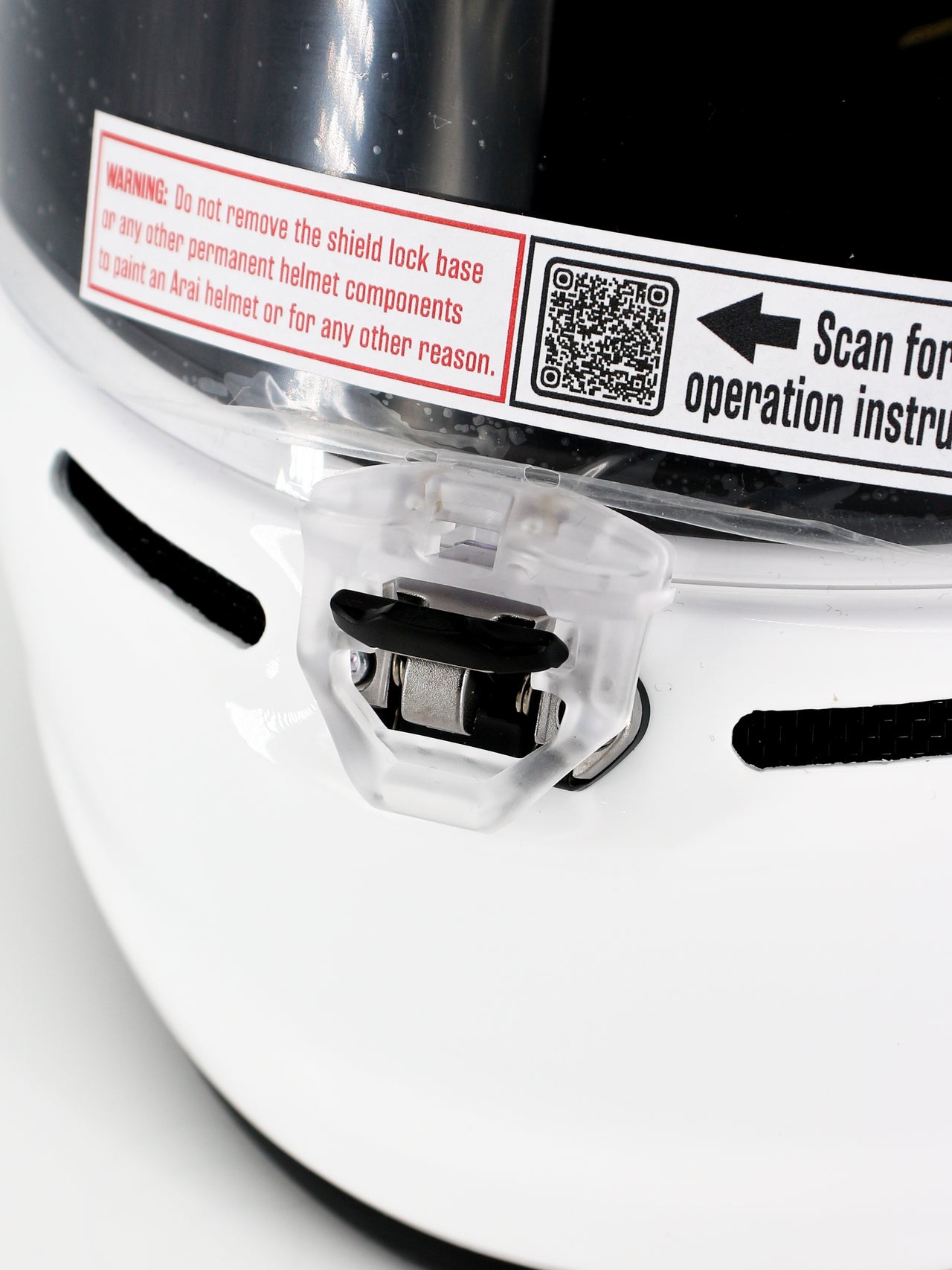 Arai GPV-R SA2025 shield Lock-Closeup Image