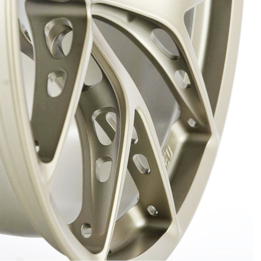 Close-up of BBS FI-R Evo lightweight forged rim design