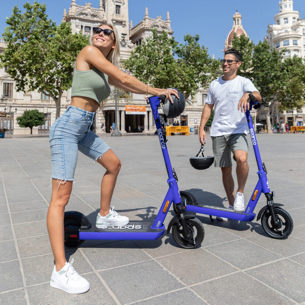  The Sparco Max S2 Pro Electric Scooter is a game-changer its compact size and lightweight construction make it easy to maneuver through tight spaces and crowded areas.